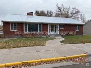 Building Photo - 102 Poncha Ave