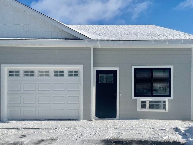 Building Photo - Liberty Villas Bldg. 02