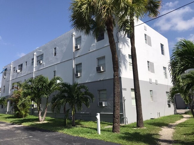 Building Photo - 5250 NW 26th Ave