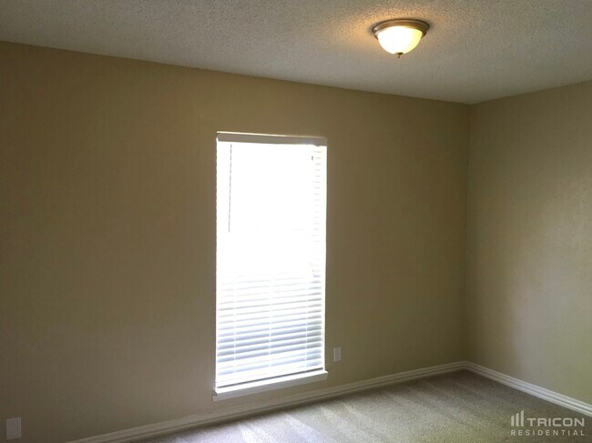 Building Photo - 1426 Meandering Way Garland TX