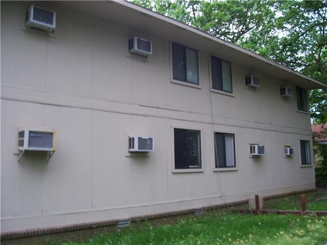 Building Photo - 407 E St