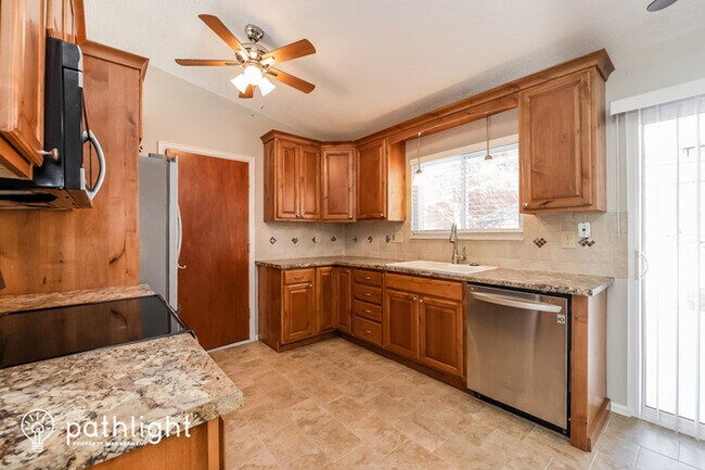 Building Photo - 5522 N Buckskin Pass Drive, Colorado Sprin...