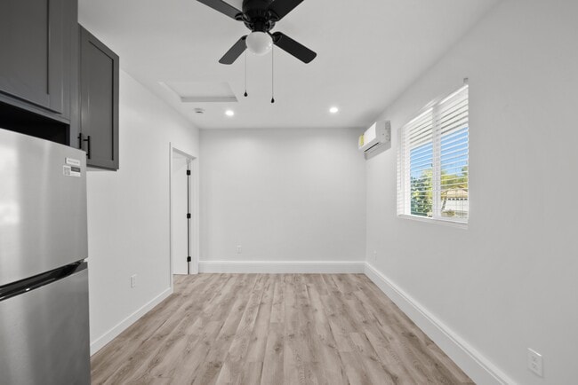 Building Photo - 27477 Pamplico Dr
