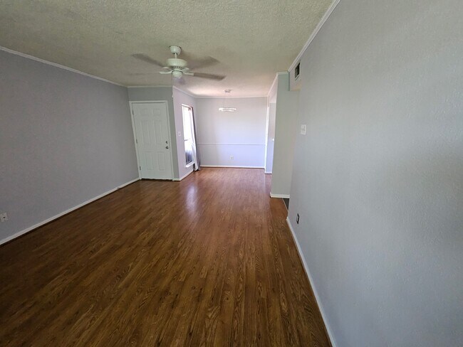 Foto del edificio - 1505 Ward Rd