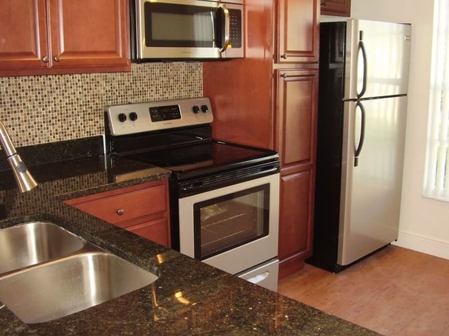 Building Photo - The Villas at Hunters Ridge 55+