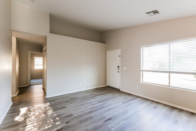 Building Photo - 14756 W Maui Ln