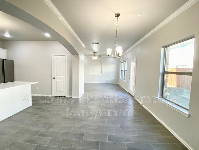 Building Photo - 4723 Amal Saleh Dr