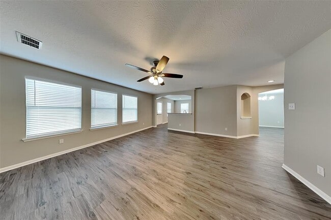 Building Photo - 18027 Hillock Glen Ln