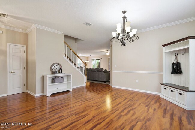 Building Photo - 5 br, 3 bath House - 1631 Majestic View Ln