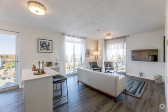 Interior Photo - 100 Bond Street East