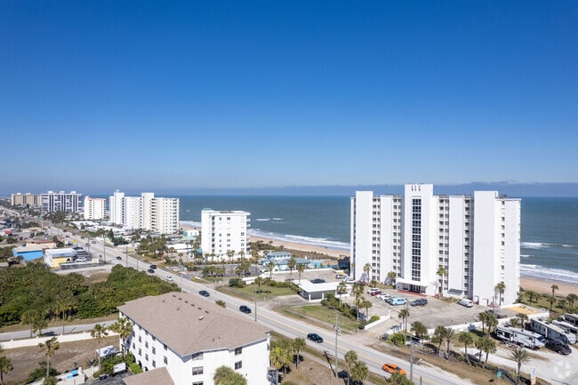 Aerial Photo - Van Lee Condominiums