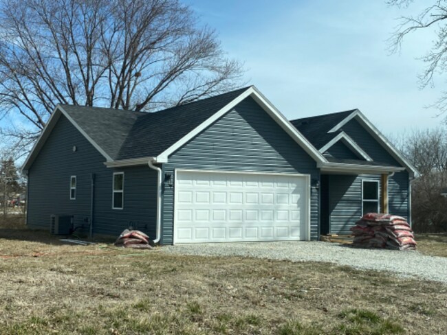 Building Photo - 606 Watts Ave