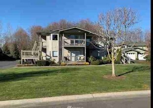 Building Photo - 1388 Bayview Ct