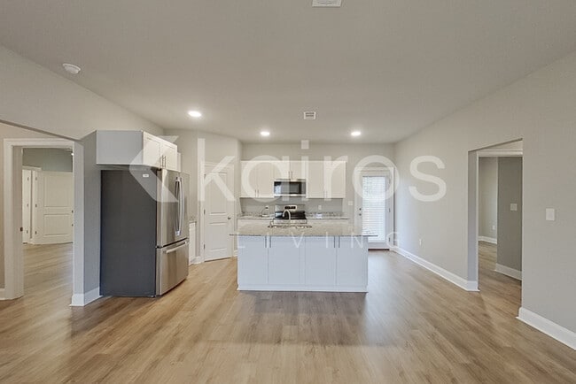 Building Photo - 13785 Willowmore Dr