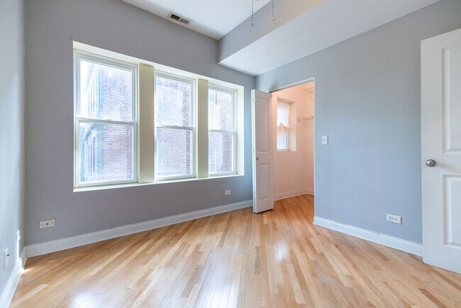 Foto del edificio - Available 9/1 - Bright 2-bed 1-Bath condo ...