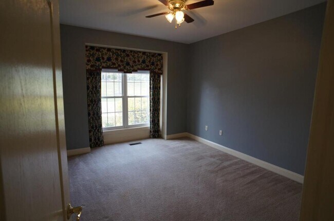 Building Photo - 3 Tuscany Ct
