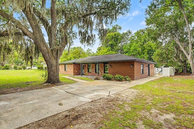Foto del edificio - 4 bedroom house in Hesse school district