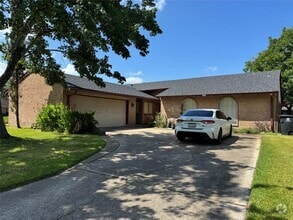 Building Photo - 15538 Baybrook Dr