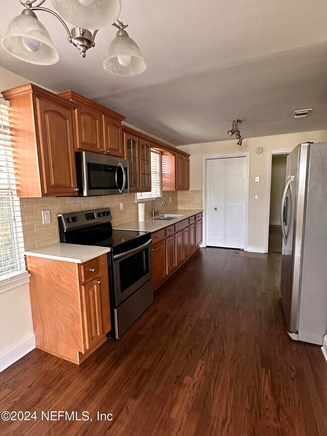 Foto del edificio - 2670 Gilmore St