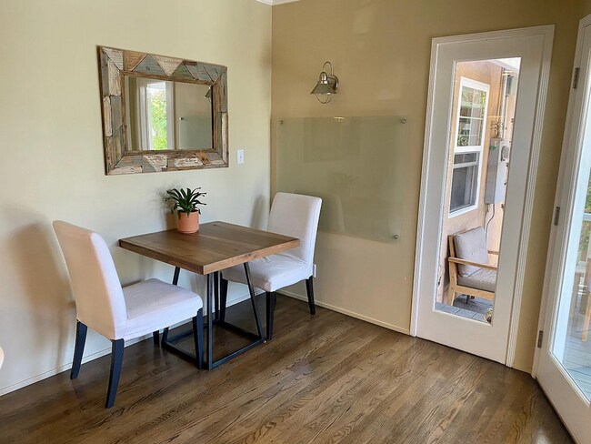 Foto del edificio - 141 Eugenia Dr