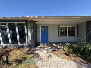 Building Photo - 4619 W Bay Villa Ave