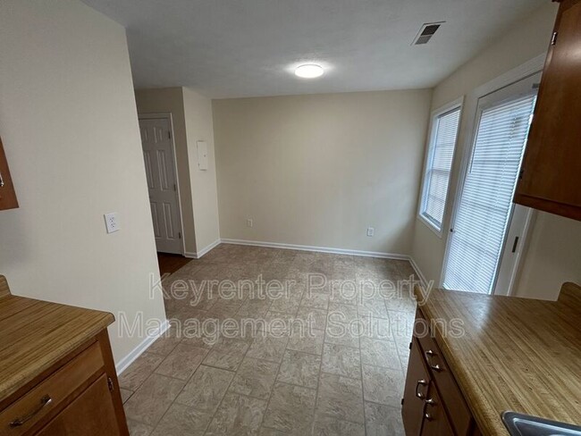Foto del edificio - 540 Hamlet Ave