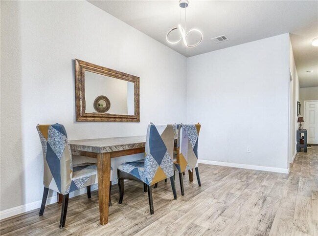 Foto del edificio - 212 Freedom Park Ave