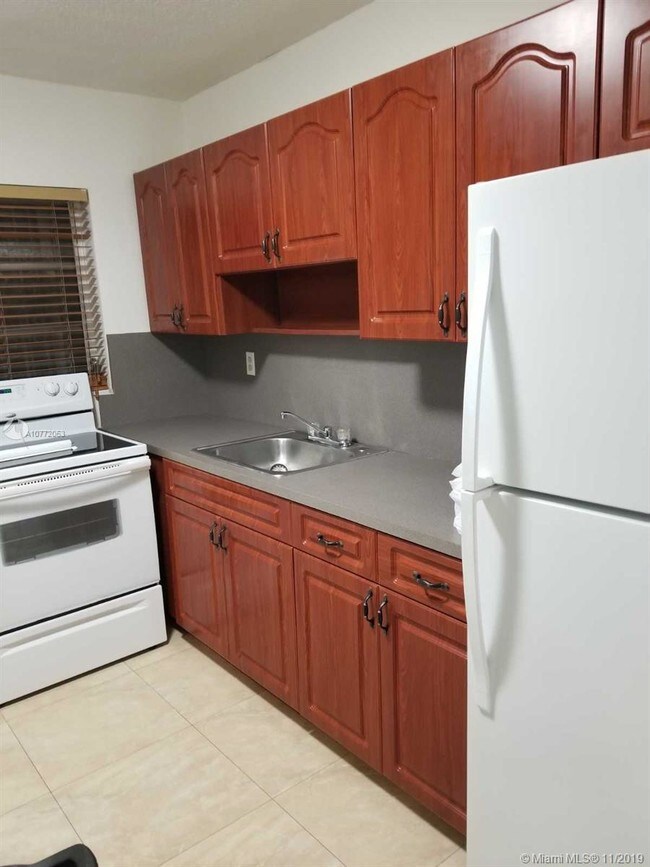 Building Photo - 1119 SW 12th Ct  1119 Miami FL 33135