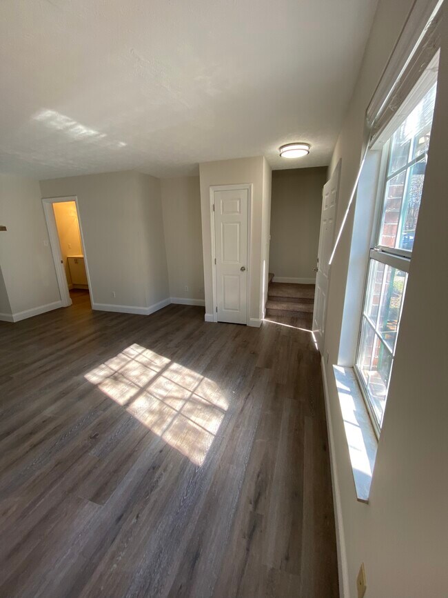 Photo - 6914 Kings Crossing Way House