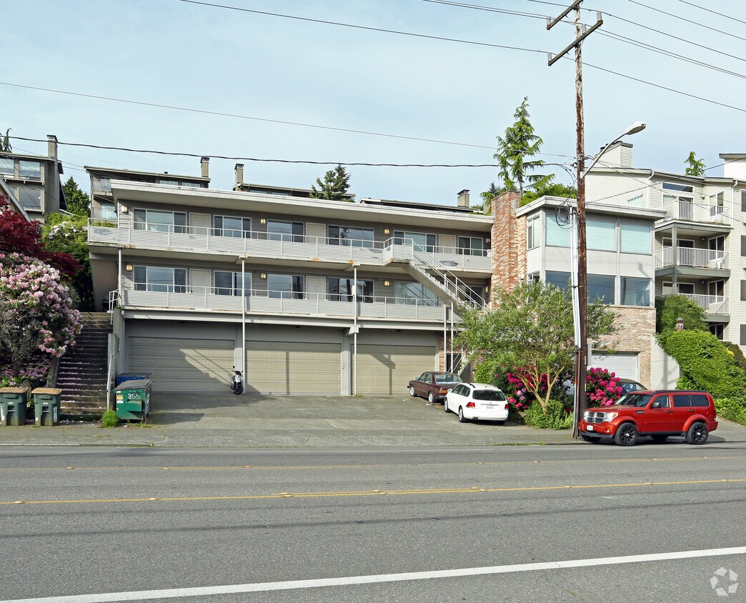 Primary Photo - Klahowya Apartments