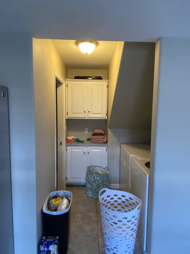 Laundry w/ half bath - 1145 N 1570 W