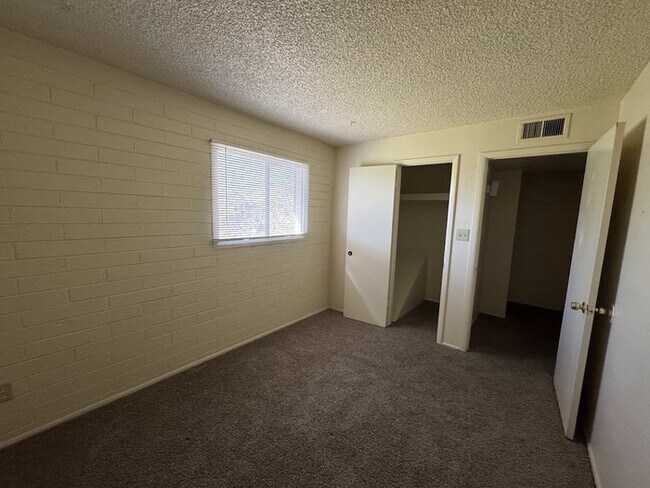 Foto del edificio - 4624 N 71st Ln