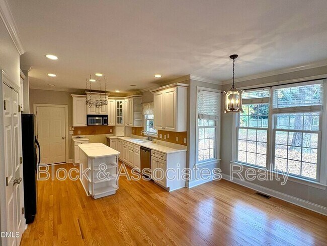 Foto del edificio - 3304 Drexel Hill Ct