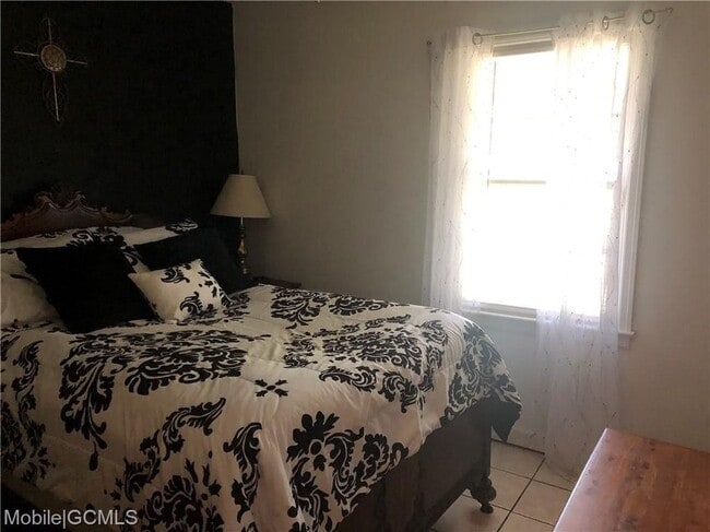 Building Photo - 55 Thompson Blvd