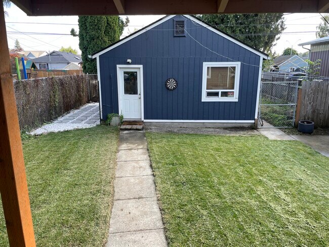 Building Photo - 262 27th Ave