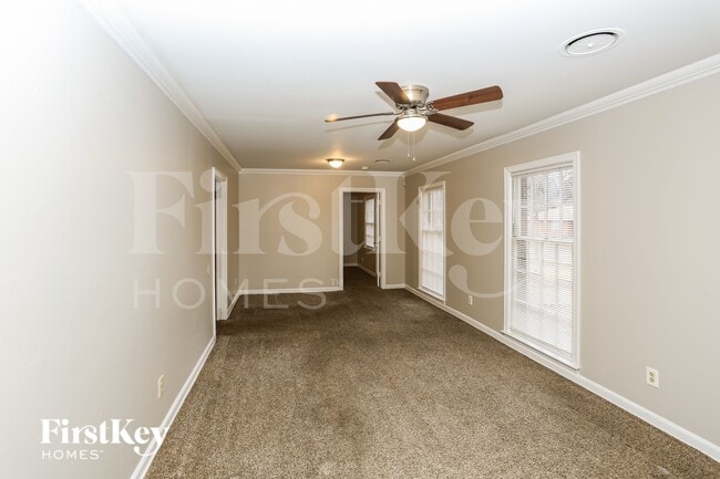 Foto del edificio - 3900 Hermitage Dr