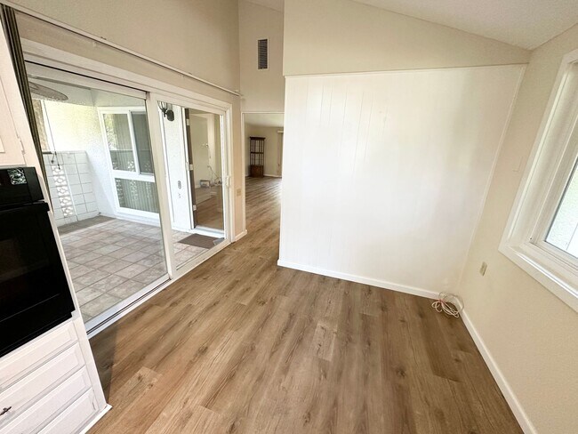Foto del edificio - Condo in the Beautiful Laguna Woods Senior...
