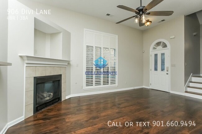 Building Photo - 906 Divi Ln