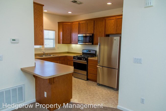 Building Photo - 1195 La Homa Dr