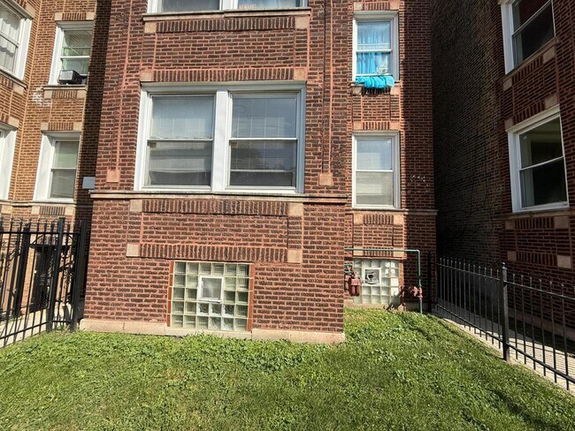 Foto del edificio - 3332 W Polk St