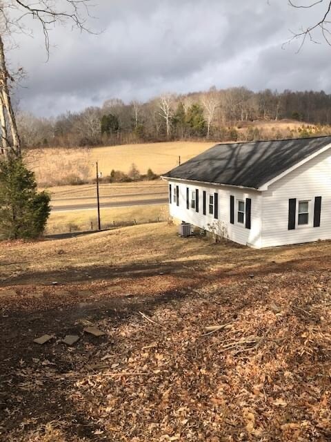 Building Photo - 637 Deck Valley Rd