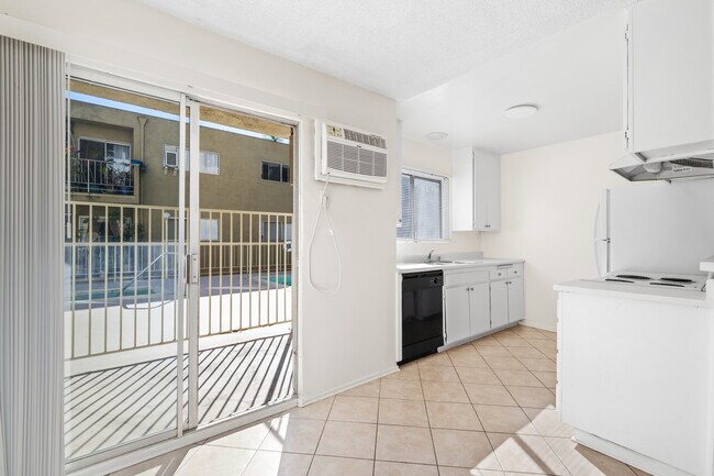 Foto del edificio - 1011 N Palm Ave