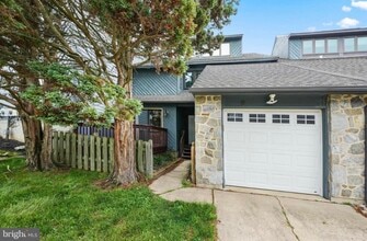 Building Photo - 8 Foxtail Ct