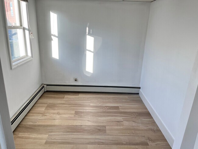 Foto del edificio - 12 E Carroll St