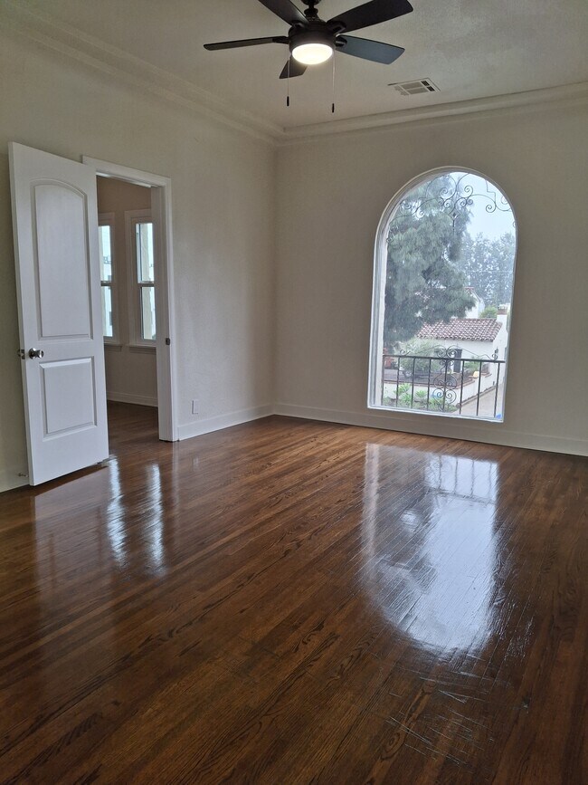 Bedroom - Home office with Large walk in CLoset - 1350 Meadowbrook Ave