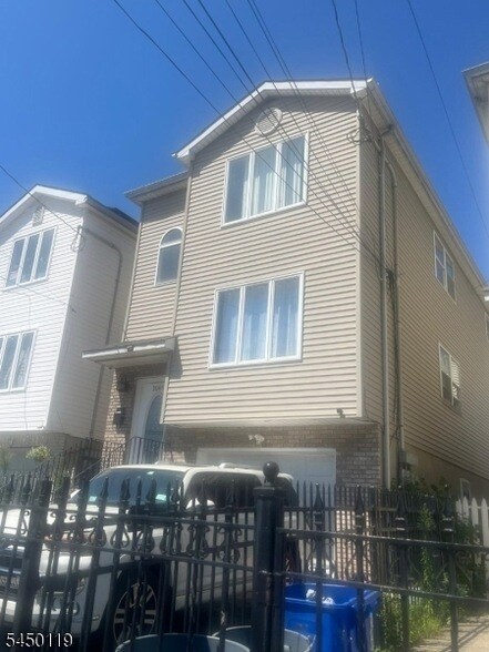 Foto del edificio - 1089 Magnolia Ave