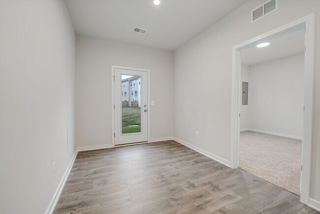 Foto del edificio - 503 Cherryview Dr