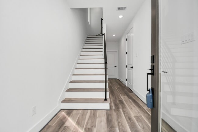 Building Photo - 1507 Robin St