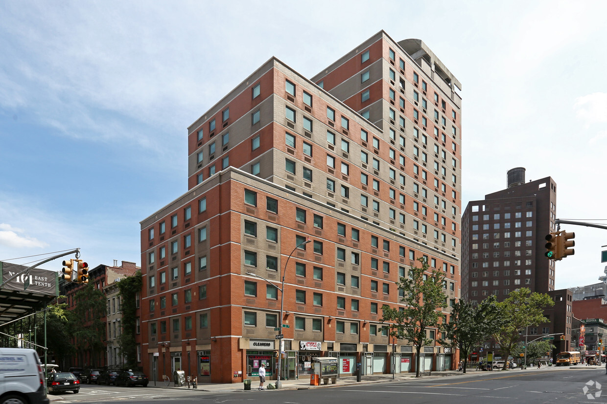 Primary Photo - Alumni Hall Dormitory