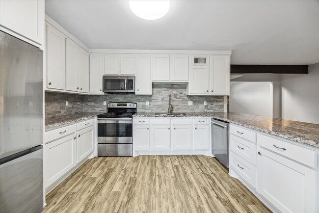 Building Photo - 4711 Aftonshire Dr